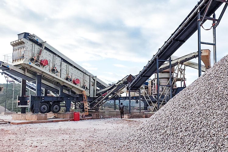 Madagascar 300-350tph Granite Mobile Aggregate Production Line