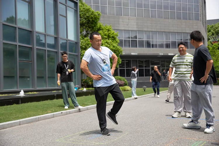 zenith-fun-sports-meeting(3)